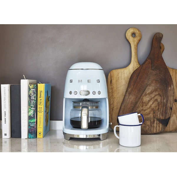 Cafetieră DCF02PBEU, Smeg