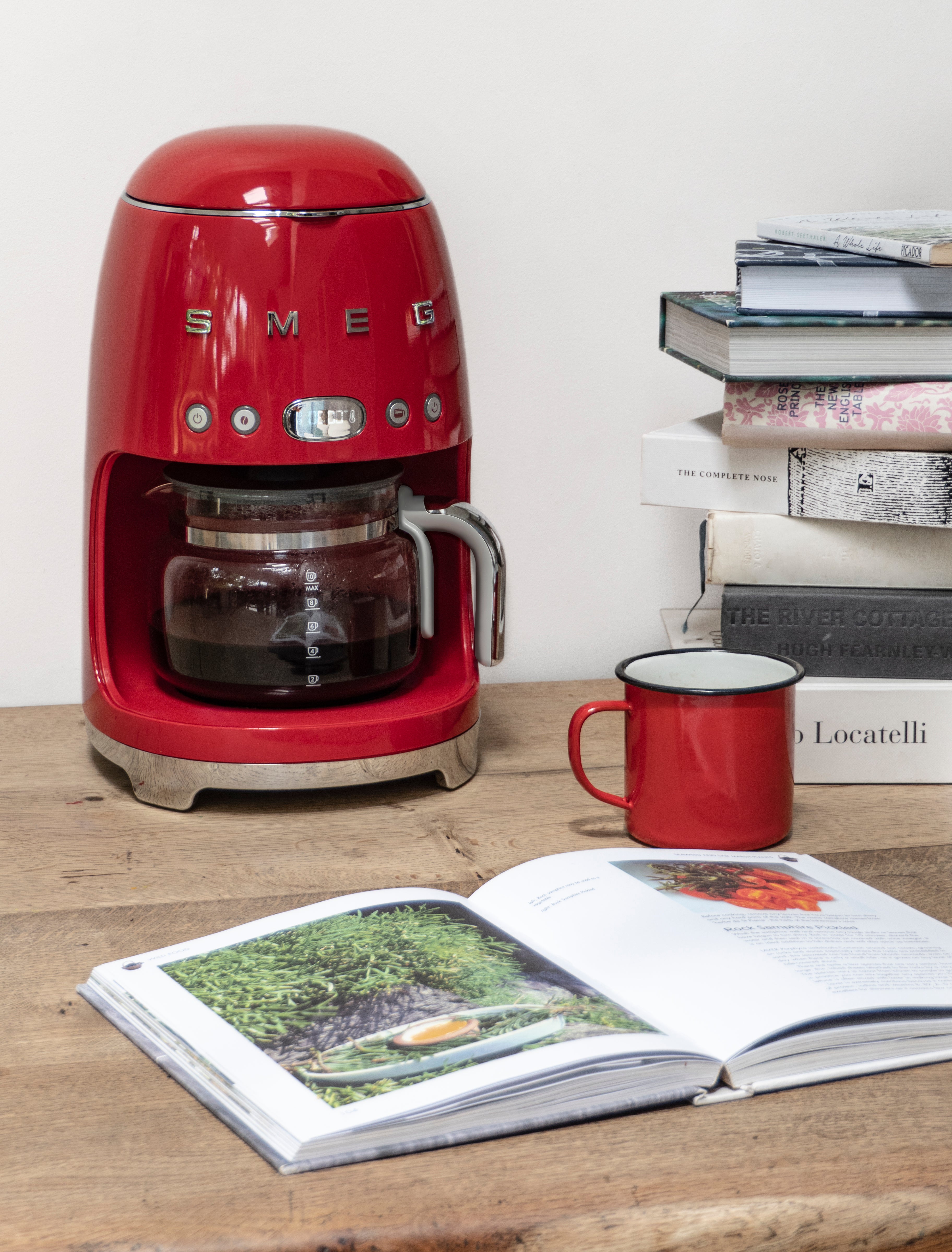 Cafetieră DCF02RDEU, Smeg