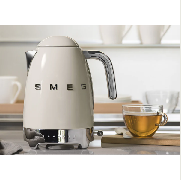 Fierbător KLF04CREU, Smeg